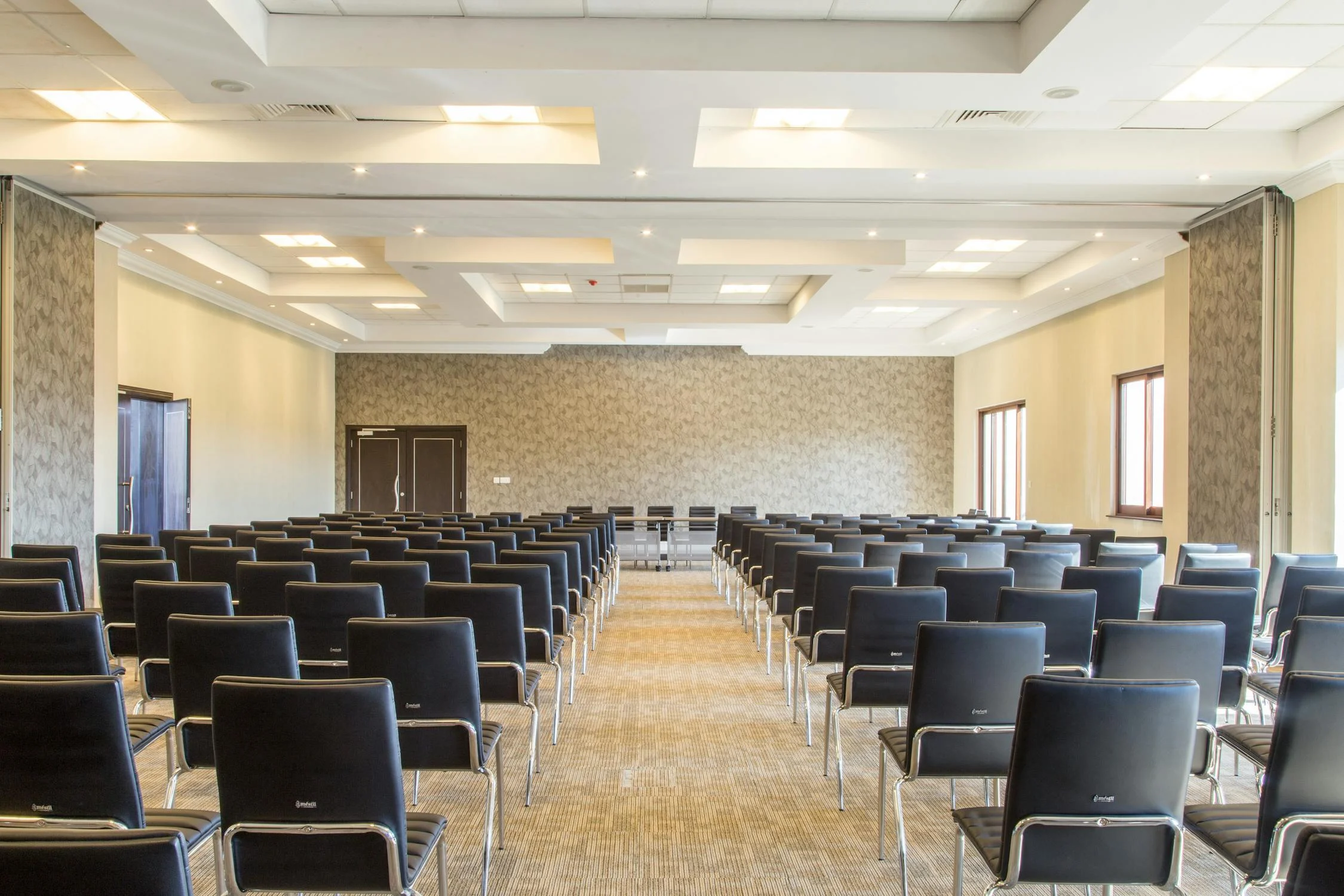 Acoustic panels in a modern conference room - Lida Audio Visual