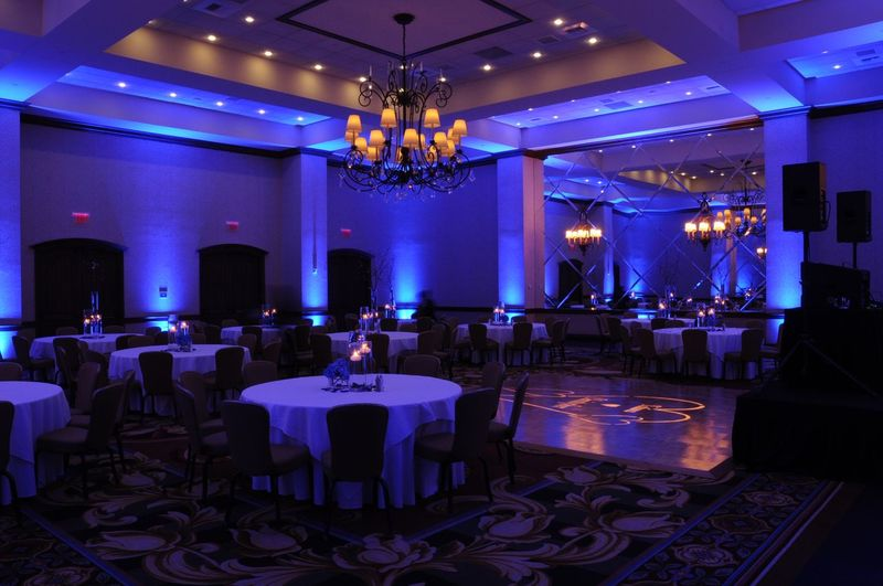 Lighting atmosphere for events and offices - Behind the Lights